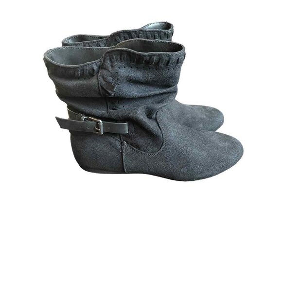 Report Size 6 Black Ultra‎ Suede Boots - Picture 2 of 5